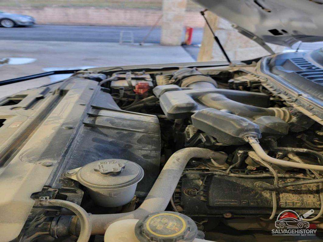 1FT7W2B69JEB73031 2018 FORD F250 photo no. 2
