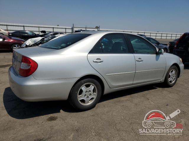 4T1BF30K32U528052 2002 TOYOTA CAMRY photo no. 3