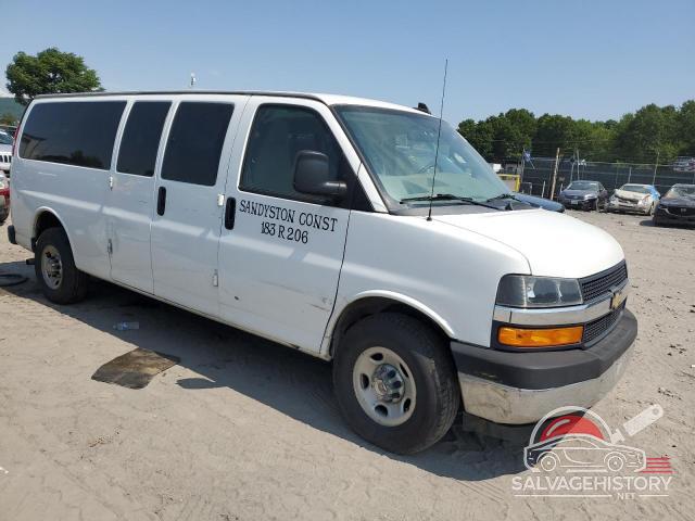 1GAZGPFG2J1320523 2018 CHEVROLET EXPRESS photo no. 4