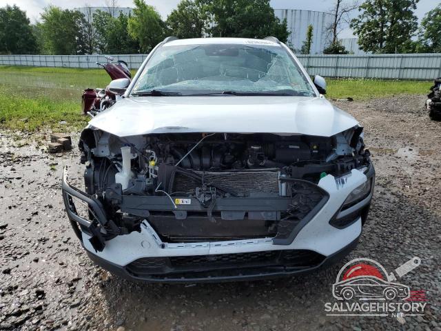 KM8K2CAA8JU078401 2018 HYUNDAI KONA photo no. 5