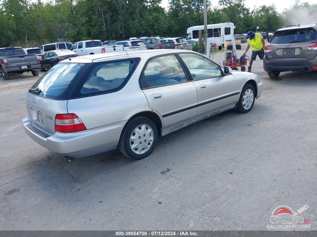 1HGCE1823VA002113 1997 HONDA ACCORD photo no. 4
