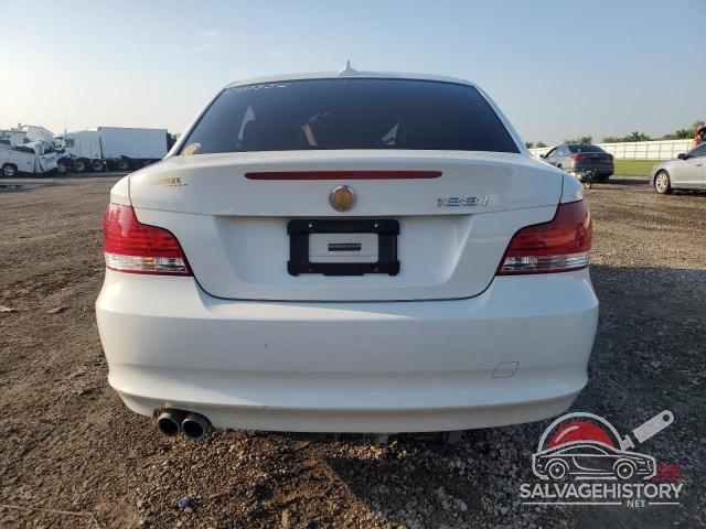 WBAUP7C57BVP21559 2011 BMW 1 SERIES photo no. 6