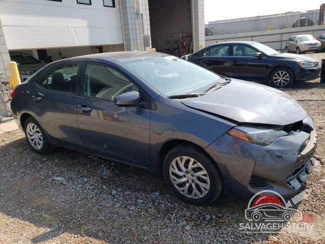5YFBURHE5HP611645 2017 TOYOTA COROLLA photo no. 4