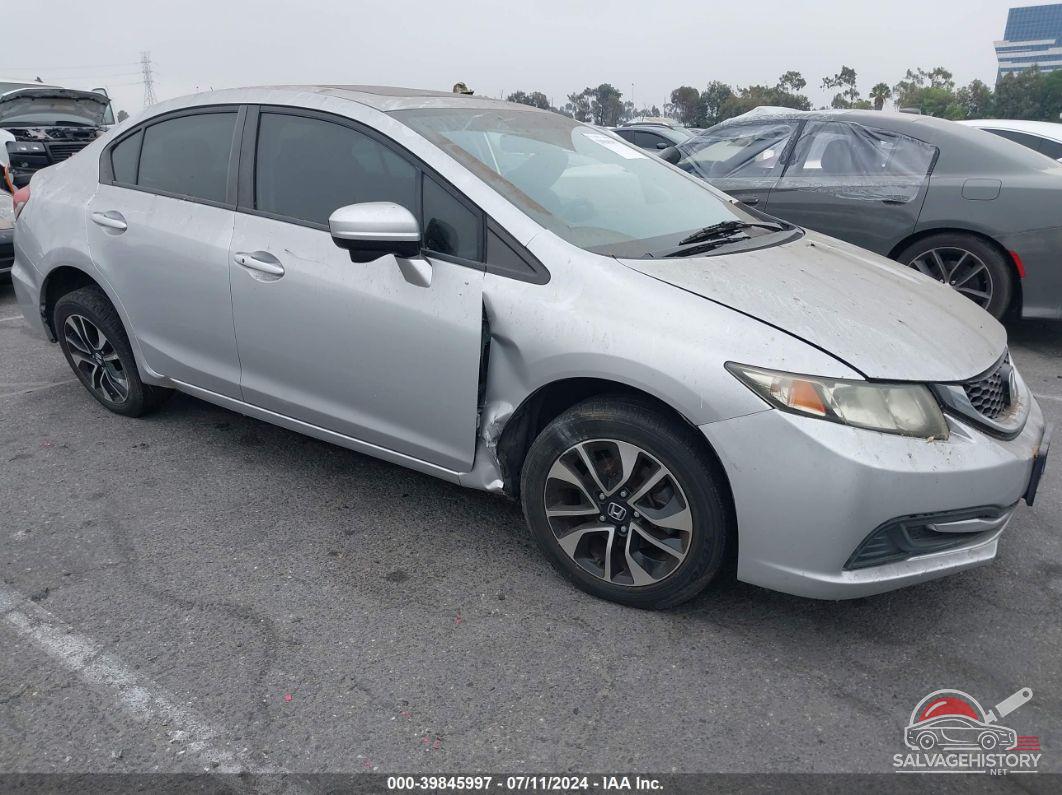 19XFB2F83FE003472 2015 HONDA CIVIC photo no. 4