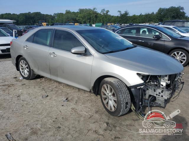 4T1BF1FK5EU405904 2014 TOYOTA CAMRY photo no. 4