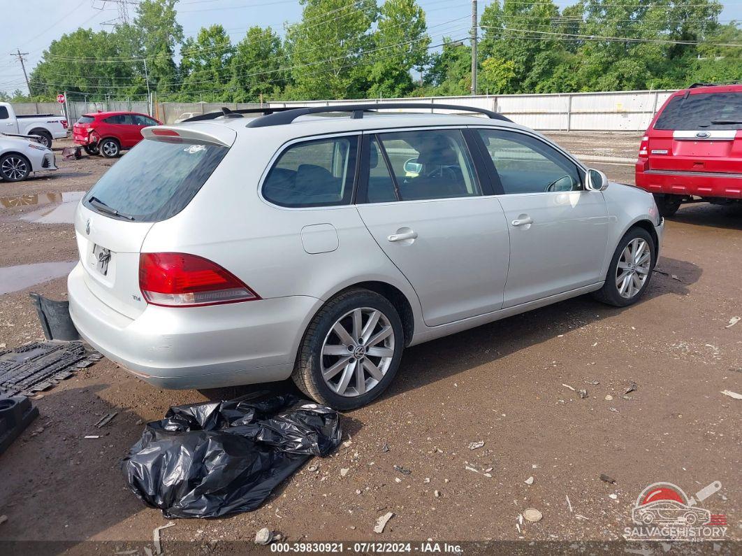 3VWPL7AJXBM716049 2011 VOLKSWAGEN JETTA SPORTWAGEN photo no. 4