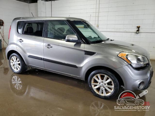 KNDJT2A64C7414677 2012 KIA SOUL photo no. 4