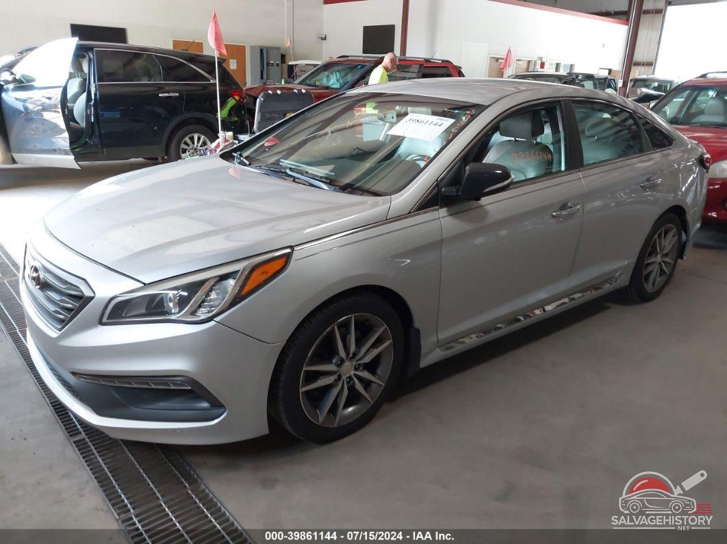 5NPE34AB1FH224023 2015 HYUNDAI SONATA photo no. 2