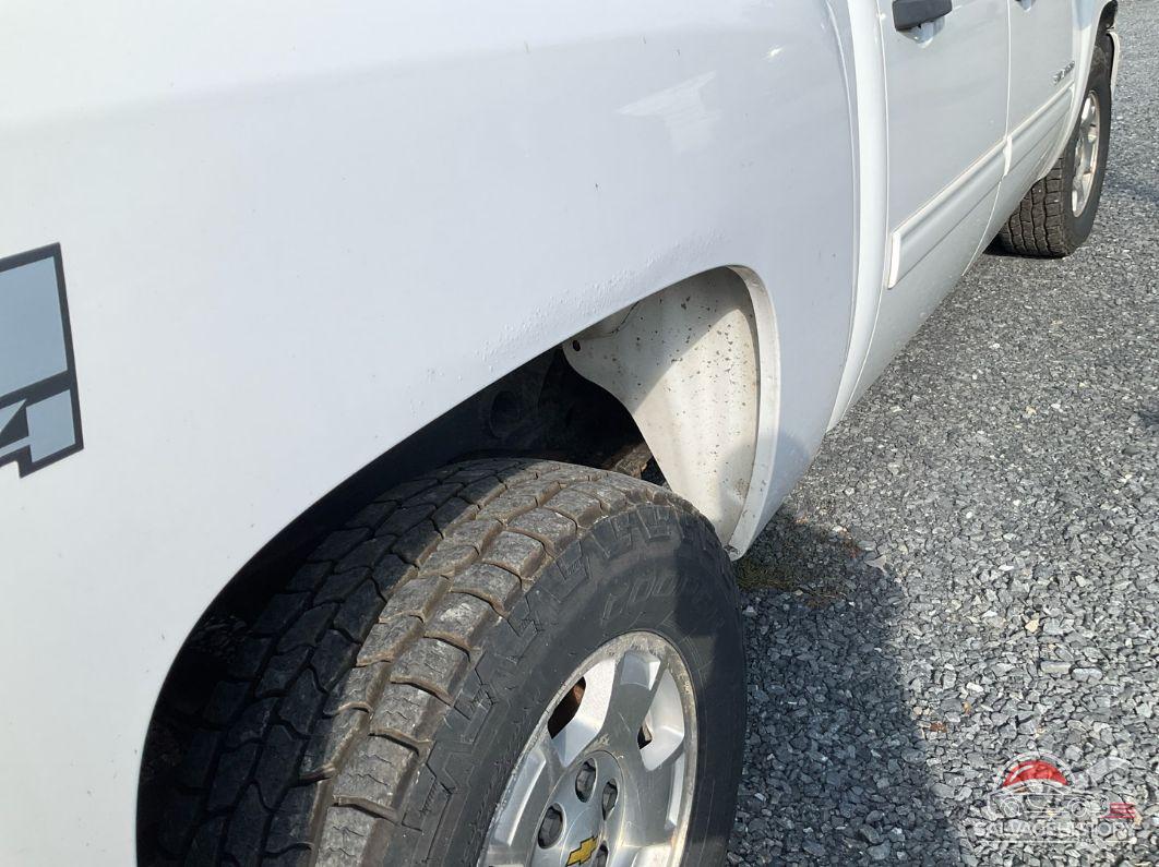 3GCPKSE32BG361140 2011 CHEVROLET SILVERADO 1500 photo no. 3