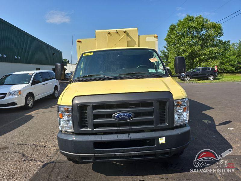 1FDXE4FSXKDC57707 2019 FORD E-450 CUTAWAY photo no. 4