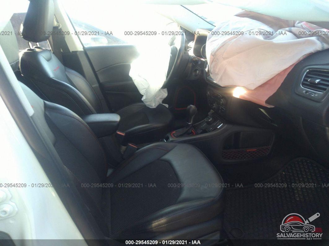 3C4NJDDB6LT126652 2020 JEEP COMPASS photo no. 5