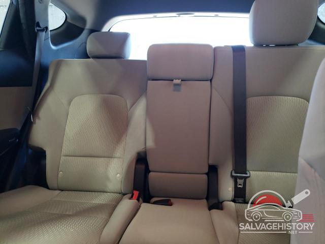 5NMZU3LB0JH056841 2018 HYUNDAI SANTA FE photo no. 10