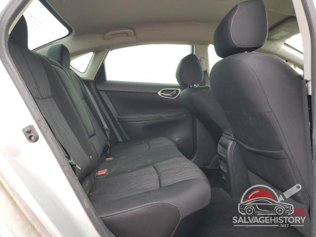 3N1AB7AP2JL639183 2018 NISSAN SENTRA photo no. 10