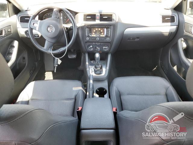 3VWLZ7AJ4BM360873 2011 VOLKSWAGEN JETTA photo no. 8