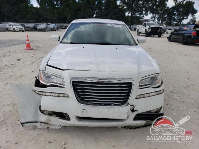 2C3CCAAG7EH127552 2014 CHRYSLER 300 photo no. 5