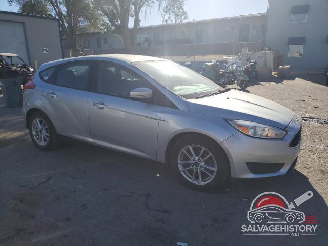 1FADP3K20HL216279 2017 FORD FOCUS photo no. 4