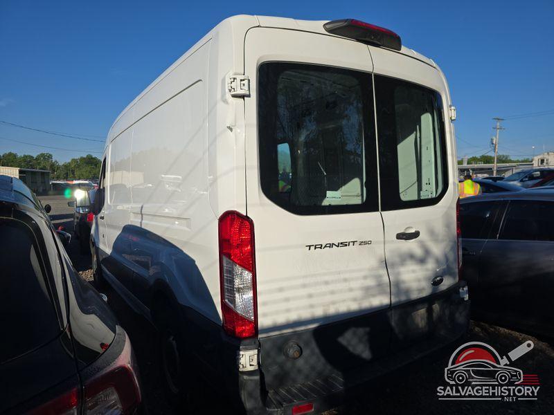 1FTYR2CM6JKA47056 2018 FORD TRANSIT photo no. 8