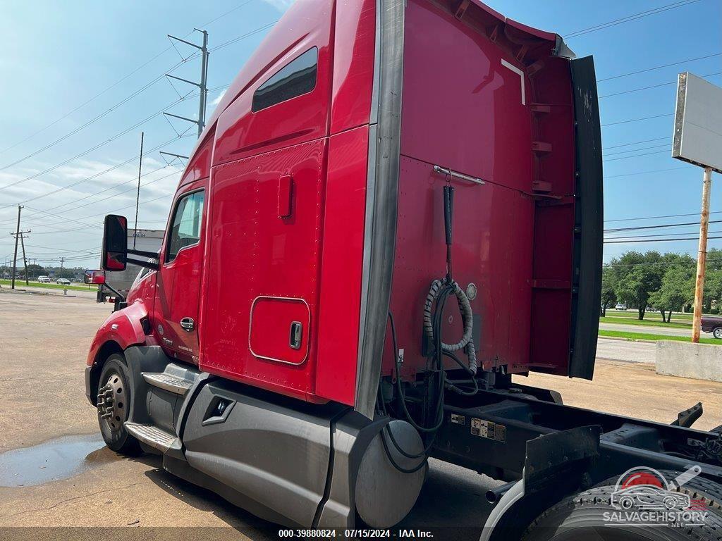 1XKYDP9X4HJ139087 2017 KENWORTH T680 photo no. 3