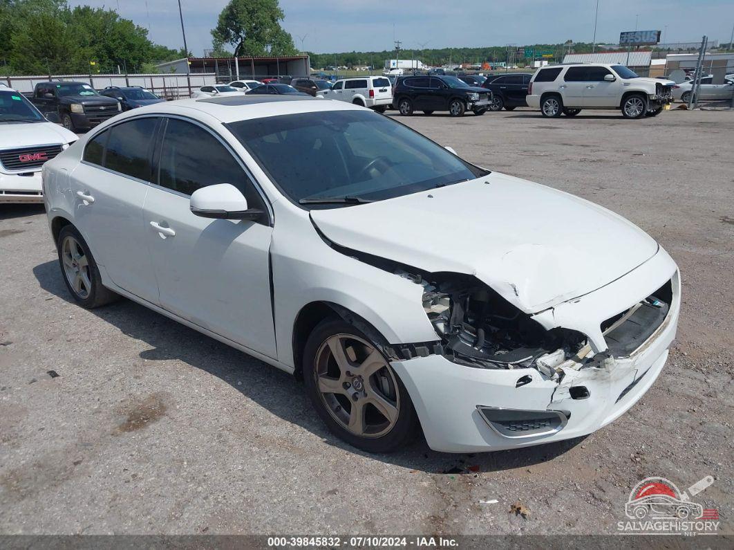YV1612FS8D1204440 2013 VOLVO S60 photo no. 3