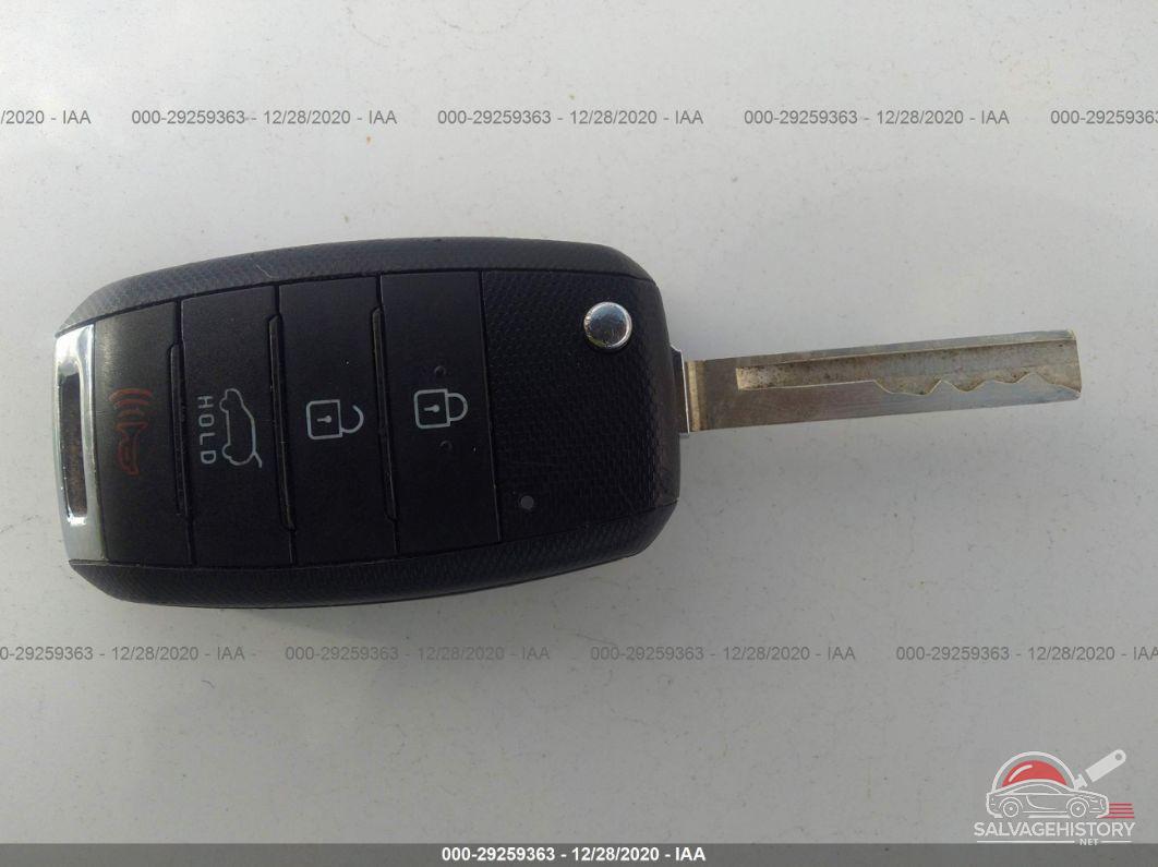 5XYPG4A52HG222489 2017 KIA SORENTO photo no. 11
