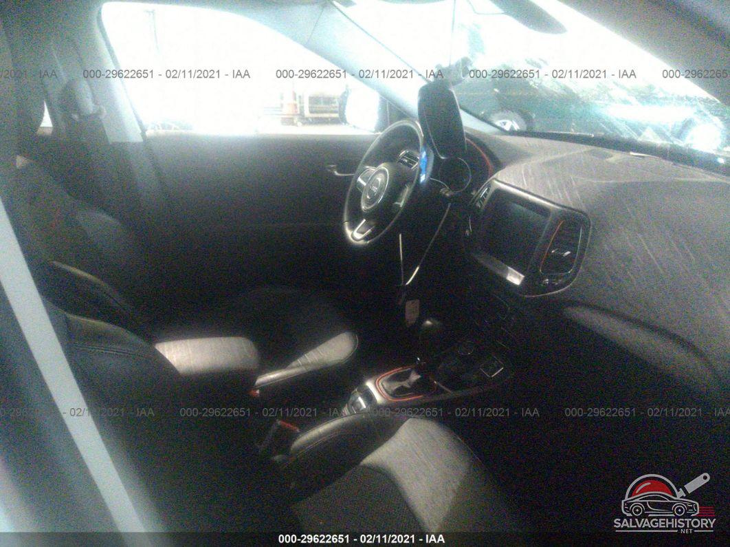 3C4NJDDB8LT166781 2020 JEEP COMPASS photo no. 5