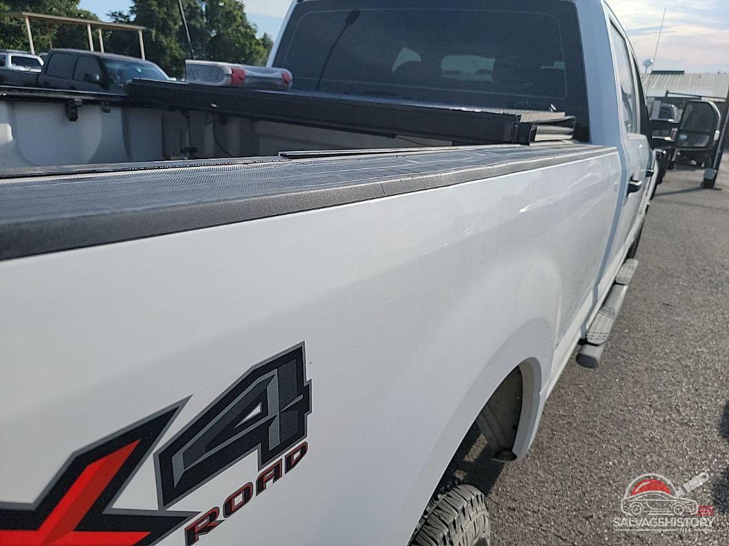 1FT7W2B69JEB73031 2018 FORD F250 photo no. 9