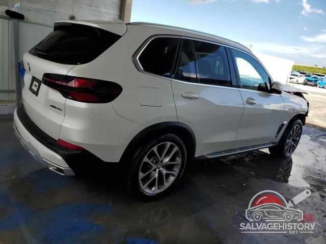 5UX23EU01R9V08203 2024 BMW X5 photo no. 3