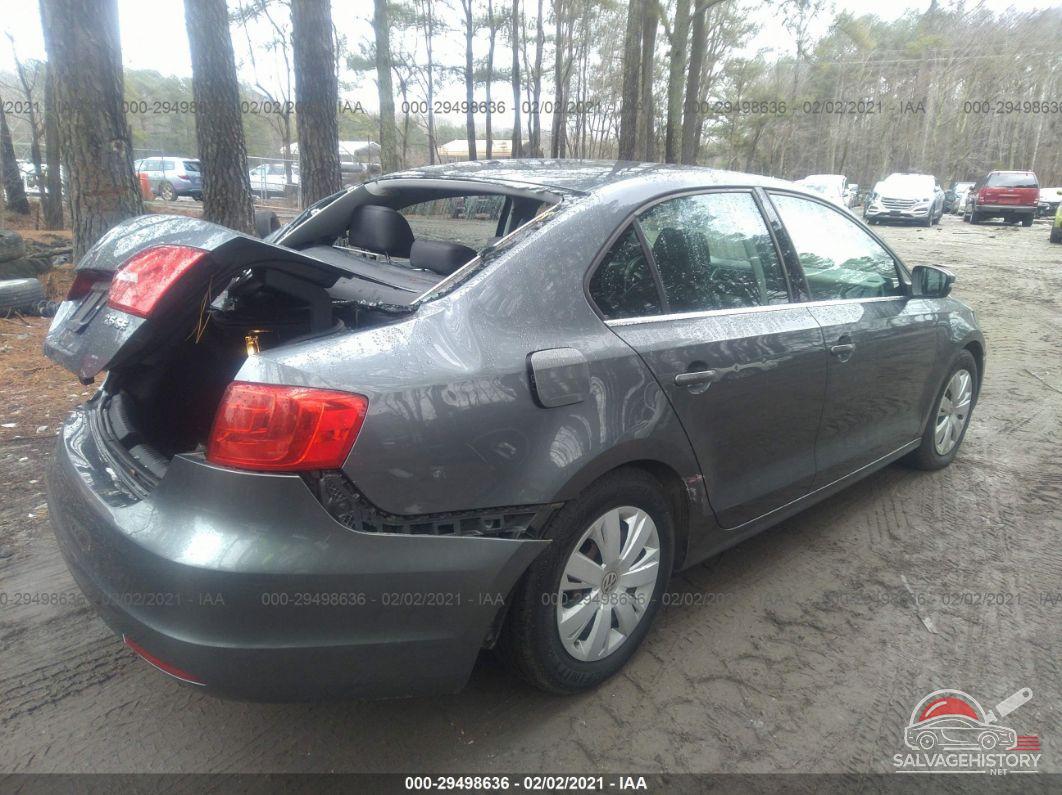 3VWDP7AJ3DM402883 2013 VOLKSWAGEN JETTA SEDAN photo no. 4
