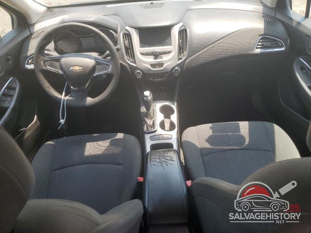 1G1BC5SM7J7108310 2018 CHEVROLET CRUZE photo no. 8
