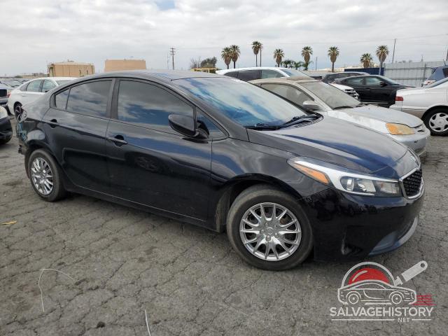 3KPFK4A72JE245706 2018 KIA FORTE photo no. 4