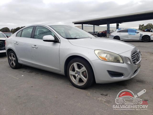 YV1622FS1C2034590 2012 VOLVO S60 photo no. 4