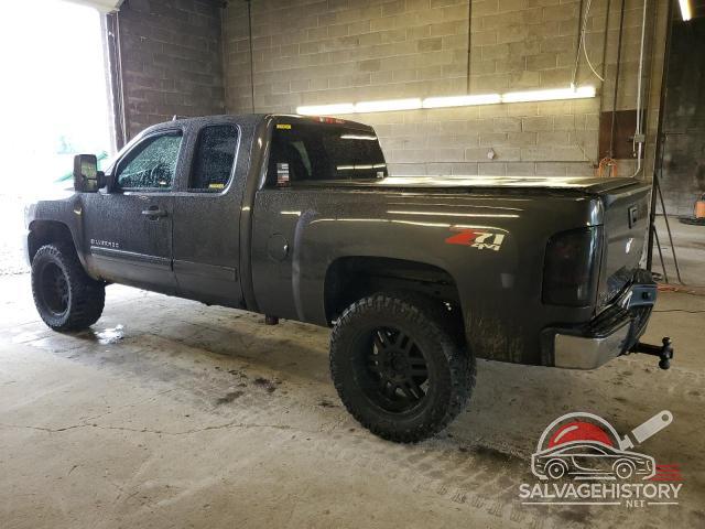1GCSKSE30AZ278993 2010 CHEVROLET ALL Models photo no. 2