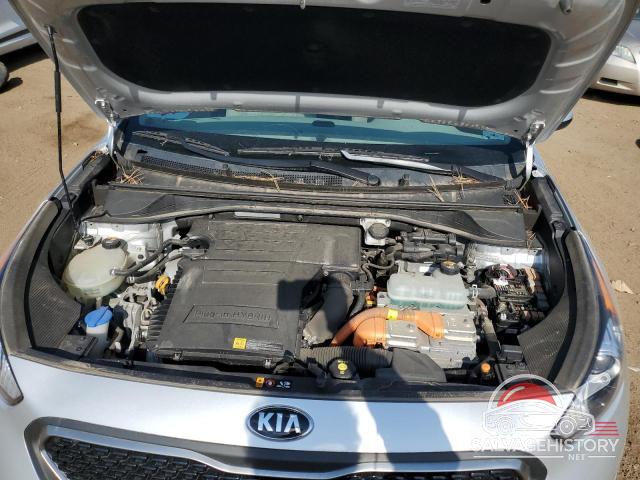 KNDCM3LD5K5345032 2019 KIA NIRO photo no. 11