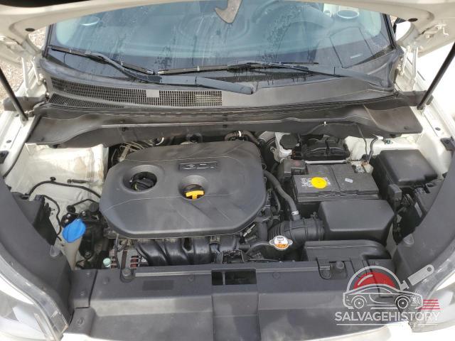KNDJP3A50G7377053 2016 KIA SOUL photo no. 11