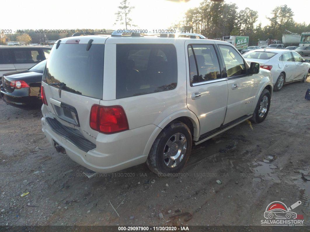 5LMFU28505LJ03833 2005 LINCOLN NAVIGATOR photo no. 4