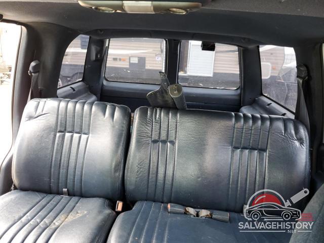 1GNEC13R6XR148406 1999 CHEVROLET TAHOE photo no. 10