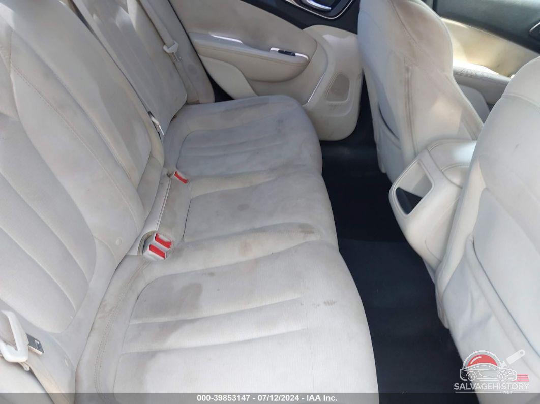 1C3CCCAB6FN716858 2015 CHRYSLER 200 photo no. 8