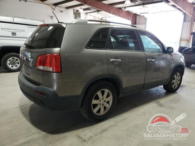 5XYKT3A14BG043231 2011 KIA SORENTO photo no. 3