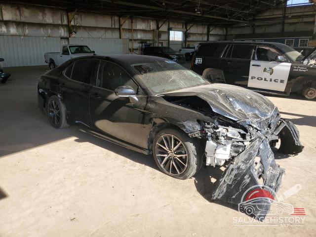 4T1G11AK6NU062015 2022 TOYOTA CAMRY photo no. 4