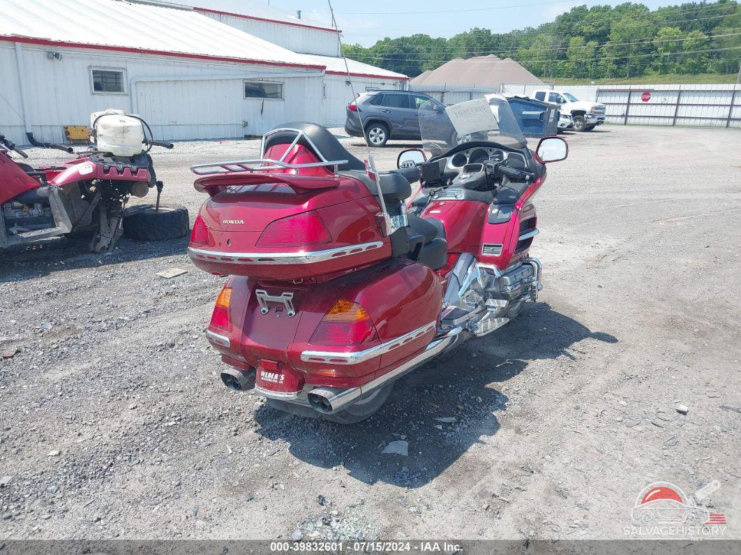 1HFSC47491A000659 2001 HONDA GL1800 photo no. 4