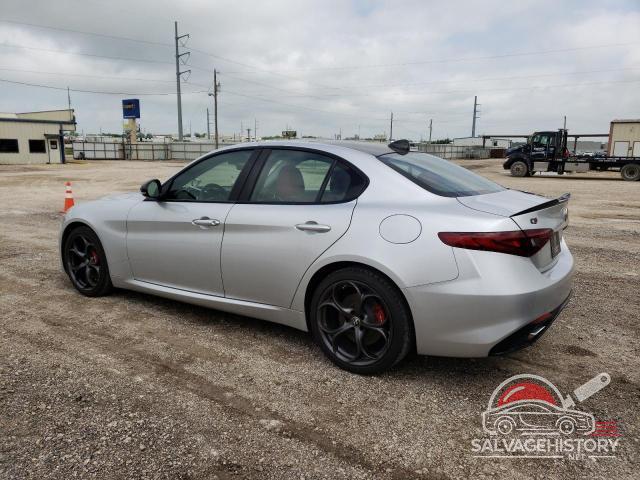 ZARFAEEN9J7597611 2018 ALFA ROMEO GIULIA photo no. 2