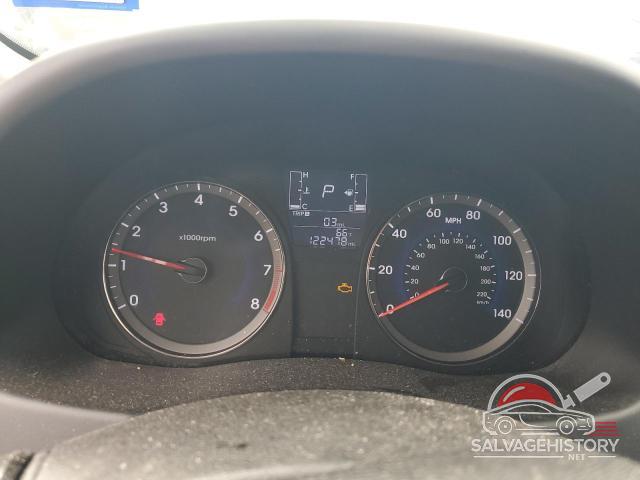 KMHCT5AE9HU329243 2017 HYUNDAI ACCENT photo no. 9
