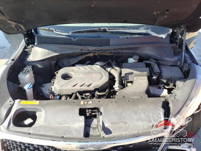 5XYPH4A15HG215868 2017 KIA SORENTO photo no. 12