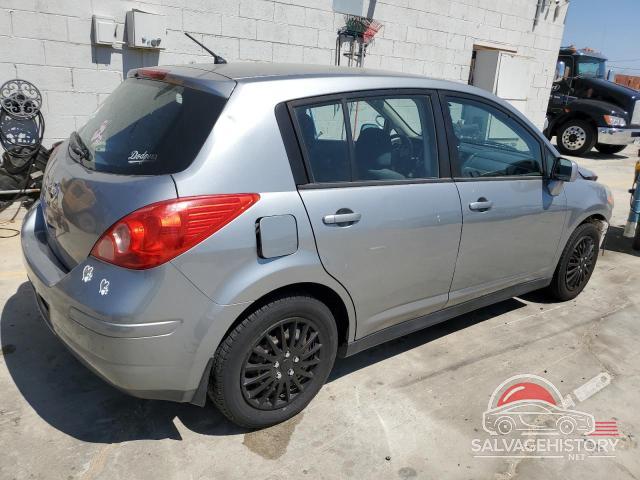 3N1BC1CPXBL395571 2011 NISSAN VERSA photo no. 3