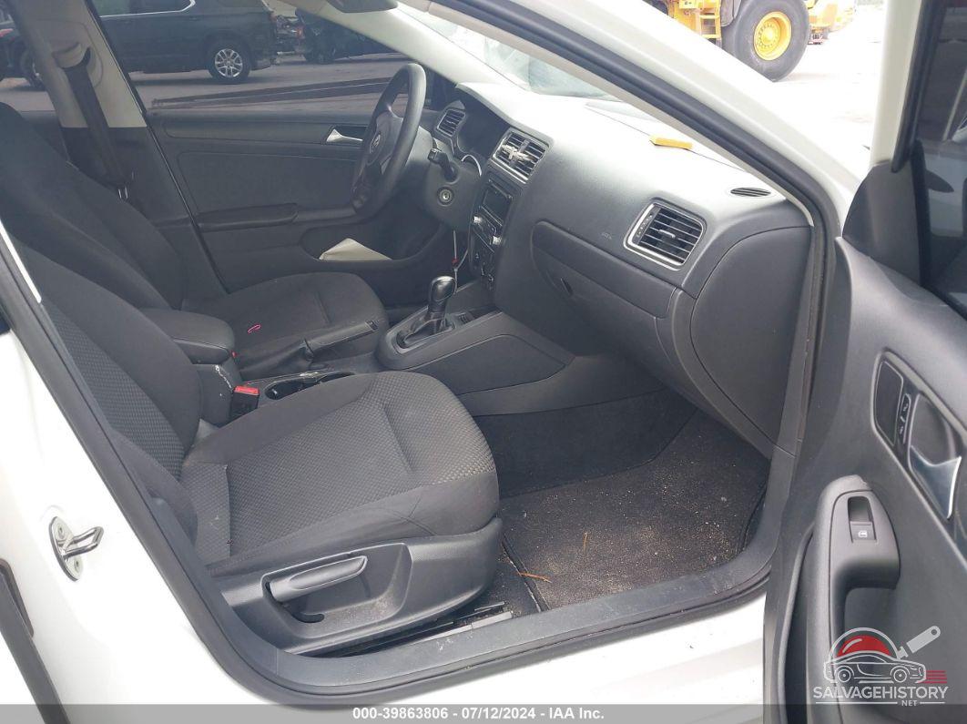 3VW2K7AJ0EM411046 2014 VOLKSWAGEN JETTA photo no. 5