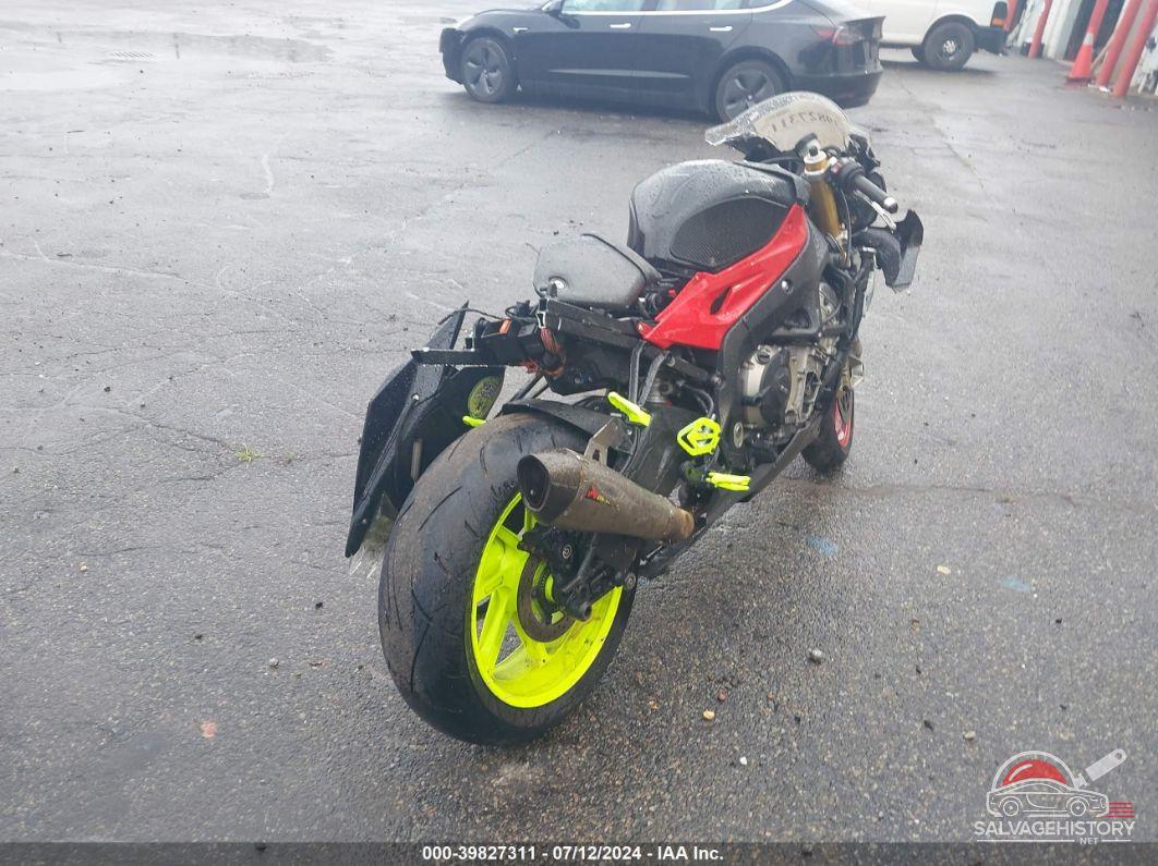 WB10D2100GZ353338 2016 BMW S 1000 photo no. 4