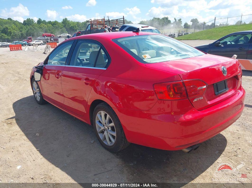 3VWD17AJ2EM221762 2014 VOLKSWAGEN JETTA photo no. 3