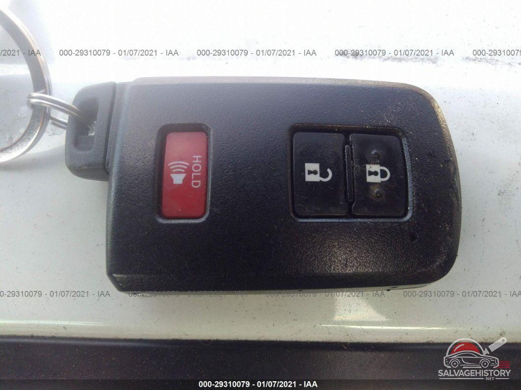 JTDKDTB36G1129032 2016 TOYOTA PRIUS C photo no. 11