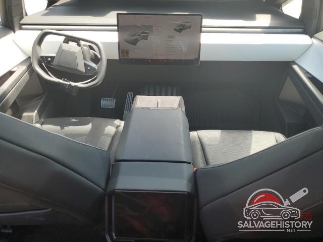 7G2CEHED6RA000960 2024 TESLA CYBERTRUCK photo no. 8