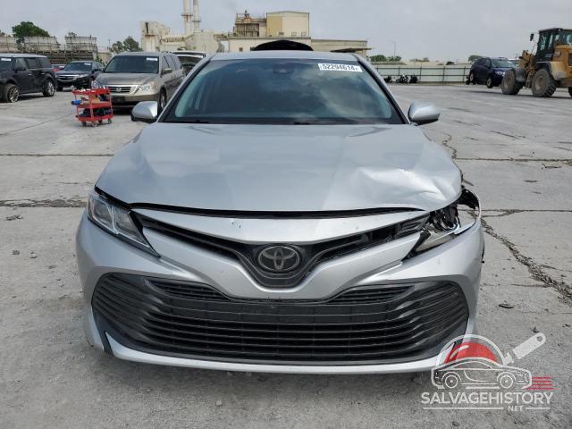 4T1B11HK2JU593111 2018 TOYOTA CAMRY photo no. 5